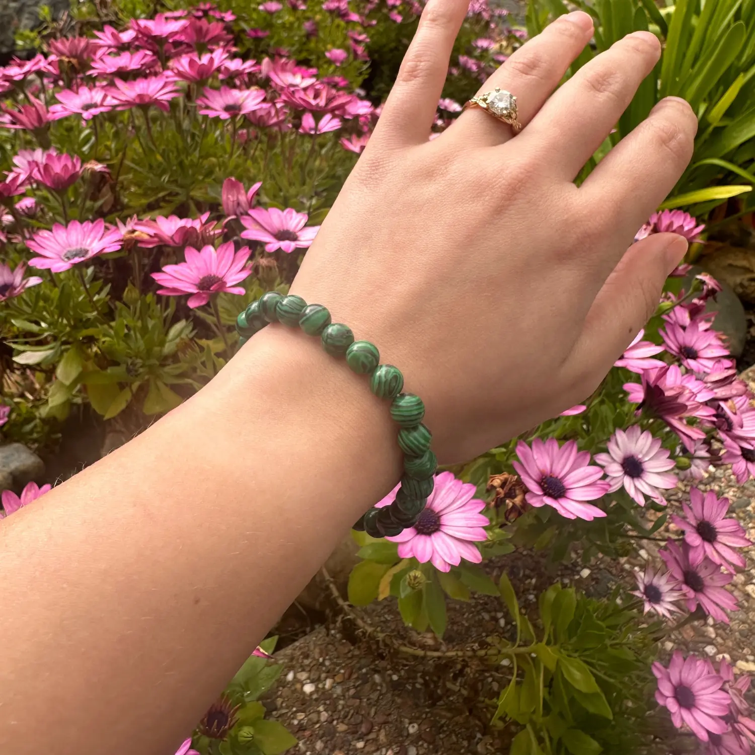 Gemma Bracelet - Green Beaded Bracelet with Simple Design and Comfortable Fit
