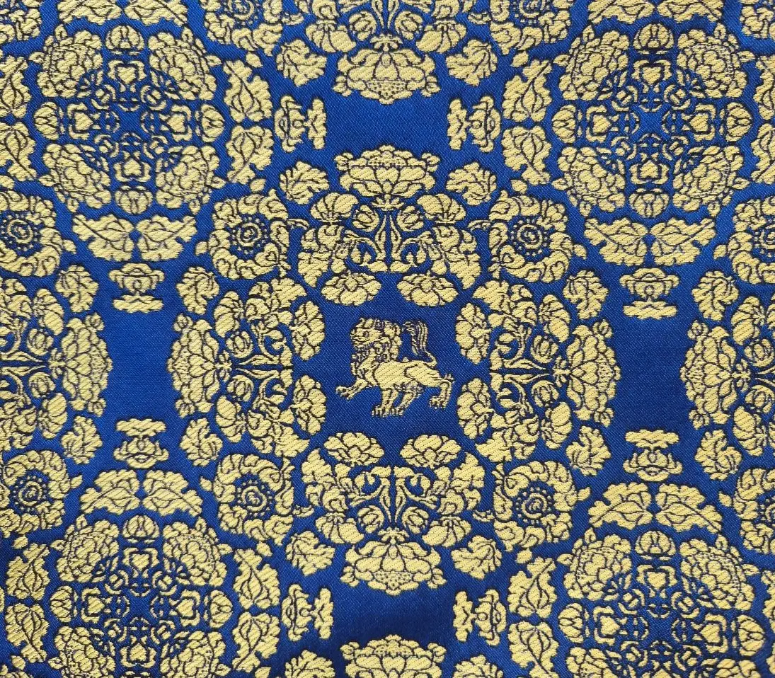 Black & Gold Lion Brocade – Pure Mulberry Silk Fabric for Apparel, Bags & Home Decor
