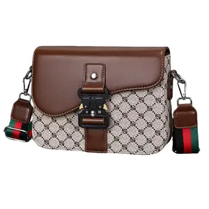 Luxury Monogram Crossbody Bag for Men, Designer Inspired Vintage Messenger Bag, Adjustable Strap Shoulder Bag for Everyday Carry, Streetwear Casual Sling Bag for Travel Work Commute, 2026 New Trend