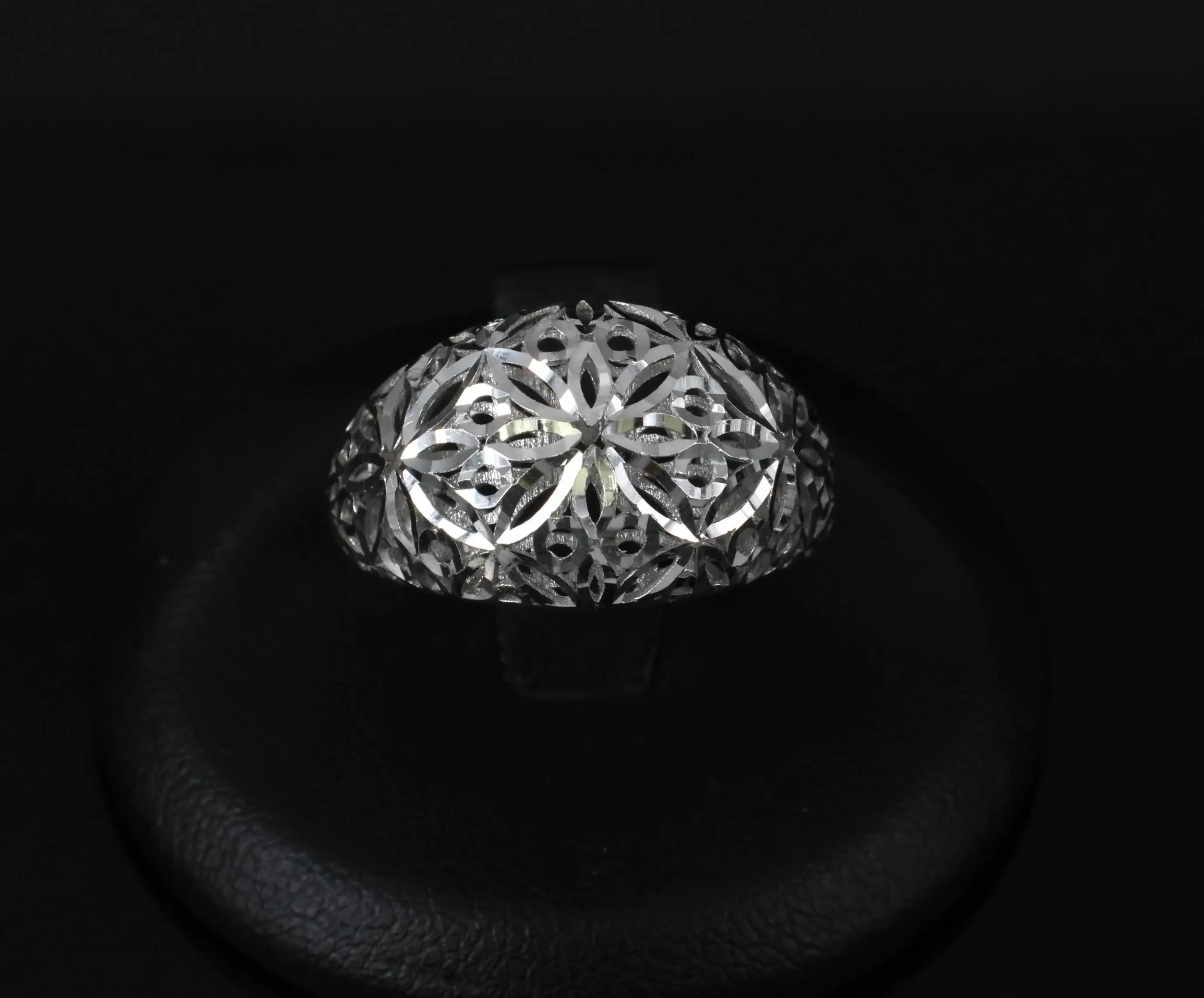 Unique Handmade Solid Platinum Decorated Dome Ring Size 6.75, 4.0g