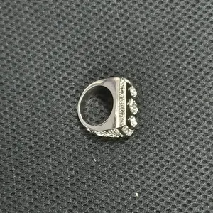 TU  1983 RING AND BOX SET