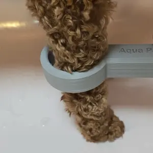 Pet paw cleaner