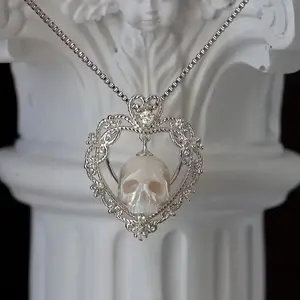 Ht-shaped Skull Openwork Clavicle Chain Unisex Gothic Pendant Rhinestone-Encrusted Skull Carving Faux Pl Ht Necklace Valentine's Day Gift engraved Oversized Solid Color Wable Hoodie Rechargeable Dual Charging Station Battery anillo pin back vol madison da
