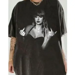 T-Swizzle Middle Finger Shirt, T-Swizzle Shirt, Era Tour Shirt UnisexT-Shirt for Men & Women, Funny Vintage Style, Perfect Nostalgic INZ ZPO 5A1