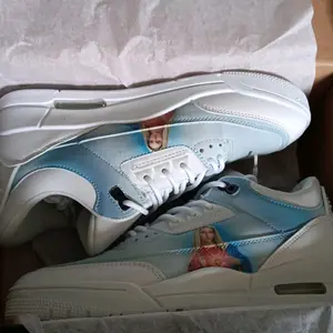 Kito Wares mother mary