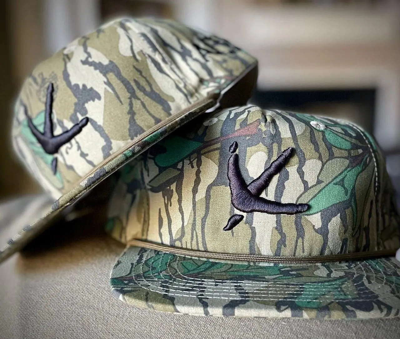Premium Mossy Oak Camouflage Snapback Hat - Basic, Durable, Old Rope, Green Leaf, Turkey Tracks, Mid Crown, Adjustable, Polyester/Cotton, Hunting Gear, Outdoor Sports Accessory