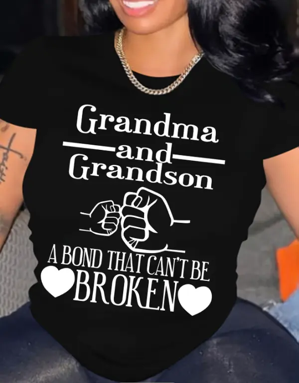 Women's Basic All-Seasons Family-Themed Graphic Short-Sleeve T-Shirt - Grandma-Grandson Unbreakable Bond Fist Bump Design, Grandma Gift Top, Cartoon Print,clothes for back to school,first day of school outfits