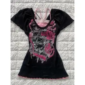 Gothic T shirt Pink Femme Short sleeve Streetwear Hip Hop Vintage 90s Clothes Women T shirts Graphic Tee Y2k Aesthetic Crop Top Womenswear Tshirt Summer Casual