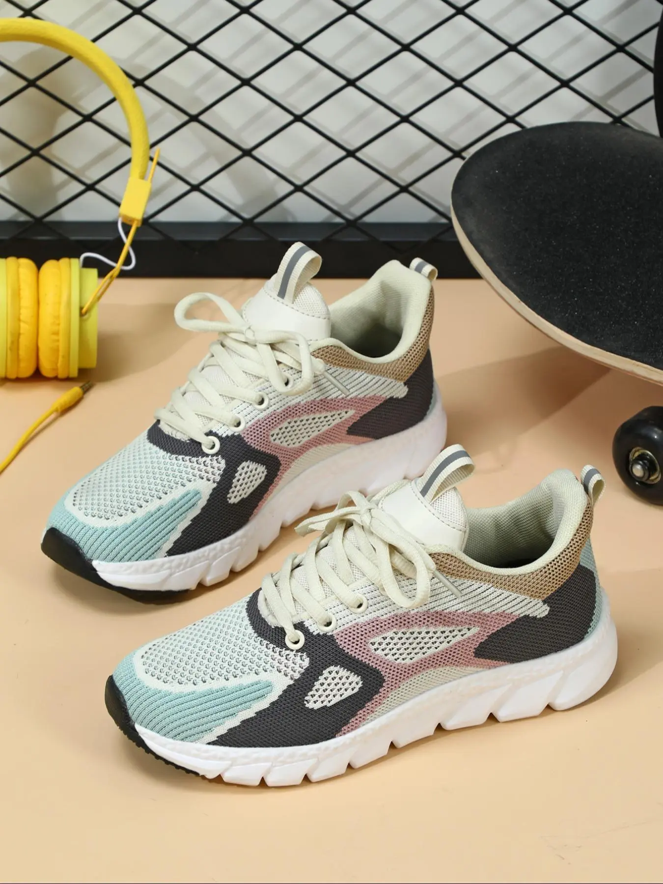 Women's Fashionable Colorblock Lace Up Running Shoes, Casual Comfortable Breathable Sports Shoes, All-match Round Toe Chunky Sneakers for Daily Wear