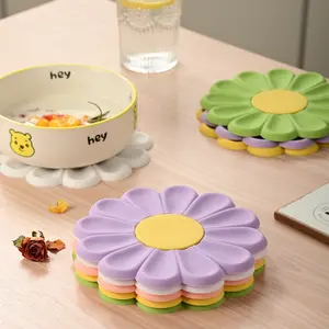Daisy Flower Silicone Insulation Pad, Heat Resistant Pot Holder, High-End Table Mat, Anti-Slip Kitchen Accessory