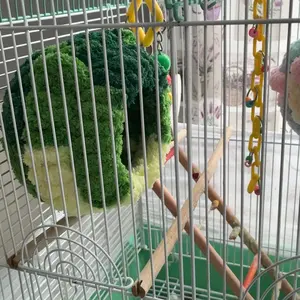 Parrot Warm Cotton Nest, Coral Fleece Insulated Birdhouse, Suitable for small parrots，Hanging buckle parrot warm bed，Bird cage hanging warm nest for parrots，Washable coral fleece parrot nest，Insulated bird hut with hanging loop