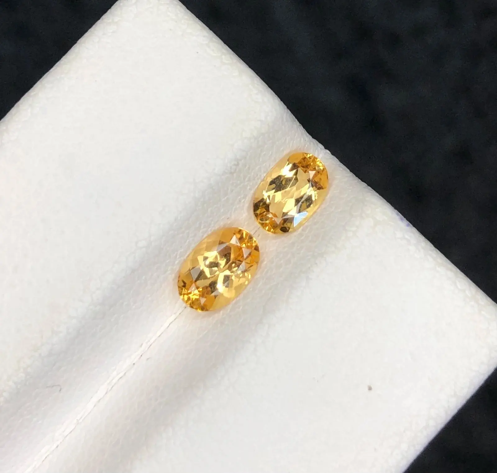Matching Pair: (1.08ctw) Rare Natural Imperial Topaz - Precious Sherry Gold - Oval Cut (WAV54)