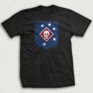 Men's Short-Sleeve Round Neck Vintage Marine Raiders WWII Patch Graphic T-Shirt - Menswear Top, Retro USMC Special Forces Design, Patriotic War Era Tee, Gift for Veterans