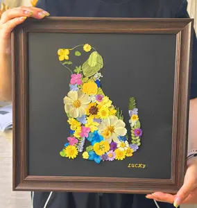 Handmade Custom Preserved Flowers Picture Frame - Personalized Message & Cute Pet Designs - Pressed Flower Art Frame - Creative Gift for Birthday, Anniversary, Newlywed