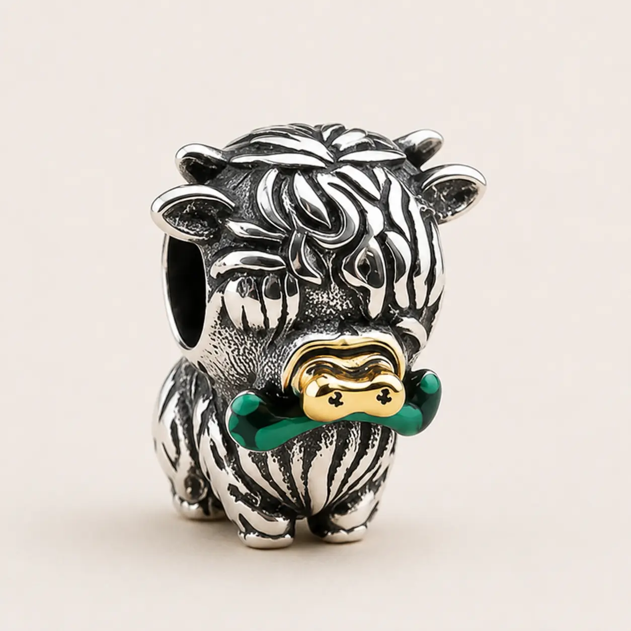 Highland Cow Charm Silver-Plated Cow Bead for Charm Bracelets, 4.5mm Hole Jewelry Accessory, Cute Gift for Cow Lovers