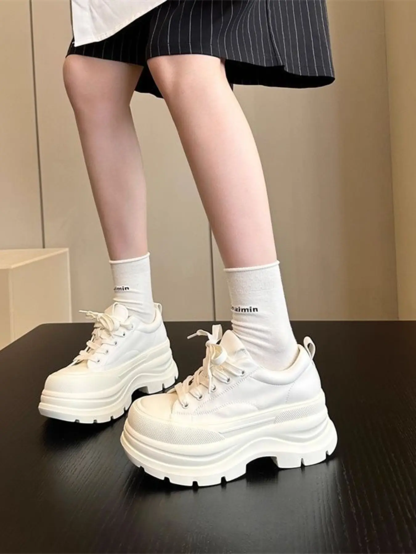 1 Pair Women's Black & White Available Round Toe Lace-up Chunky Platform Canvas Sneakers, Walking Shoes, Casual Style Height-boosting Dad Shoes, Soft Sole Non-tiring For Commute Shopping School Spring Summer Autumn