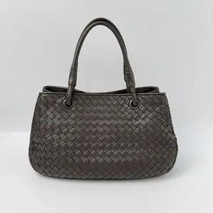 Pre-owned Bottega Veneta leather Tote Bags Bottega Venet Woven Handbag Gray Tote Bag with Braided Design and Handles