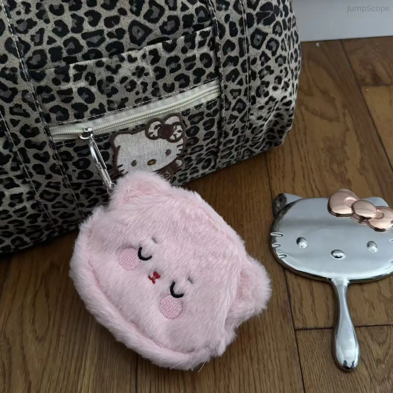 Cute Plush Bear Coin Purse for Women, Mini Fuzzy Keychain Pouch with Zipper, Small Holder for Earbuds and Lipstick, Animal Shape, Fuzzy Fabric, Coin Holder/Purse, Multi-Function, Casual, Daily Use Bags