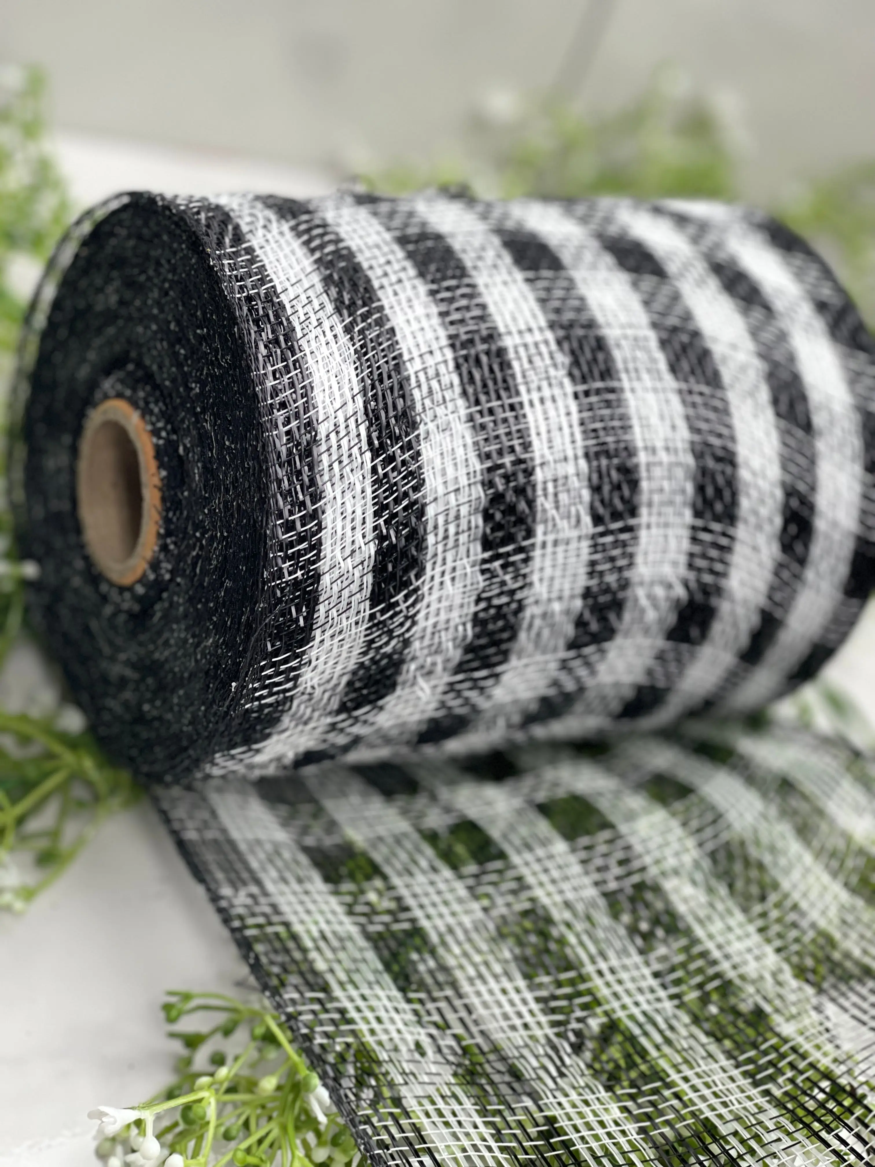 6 Inch by 20 Designer Netting Houndstooth Glamour