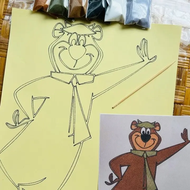 Yogi Bear Peel & Sand Art Kit
