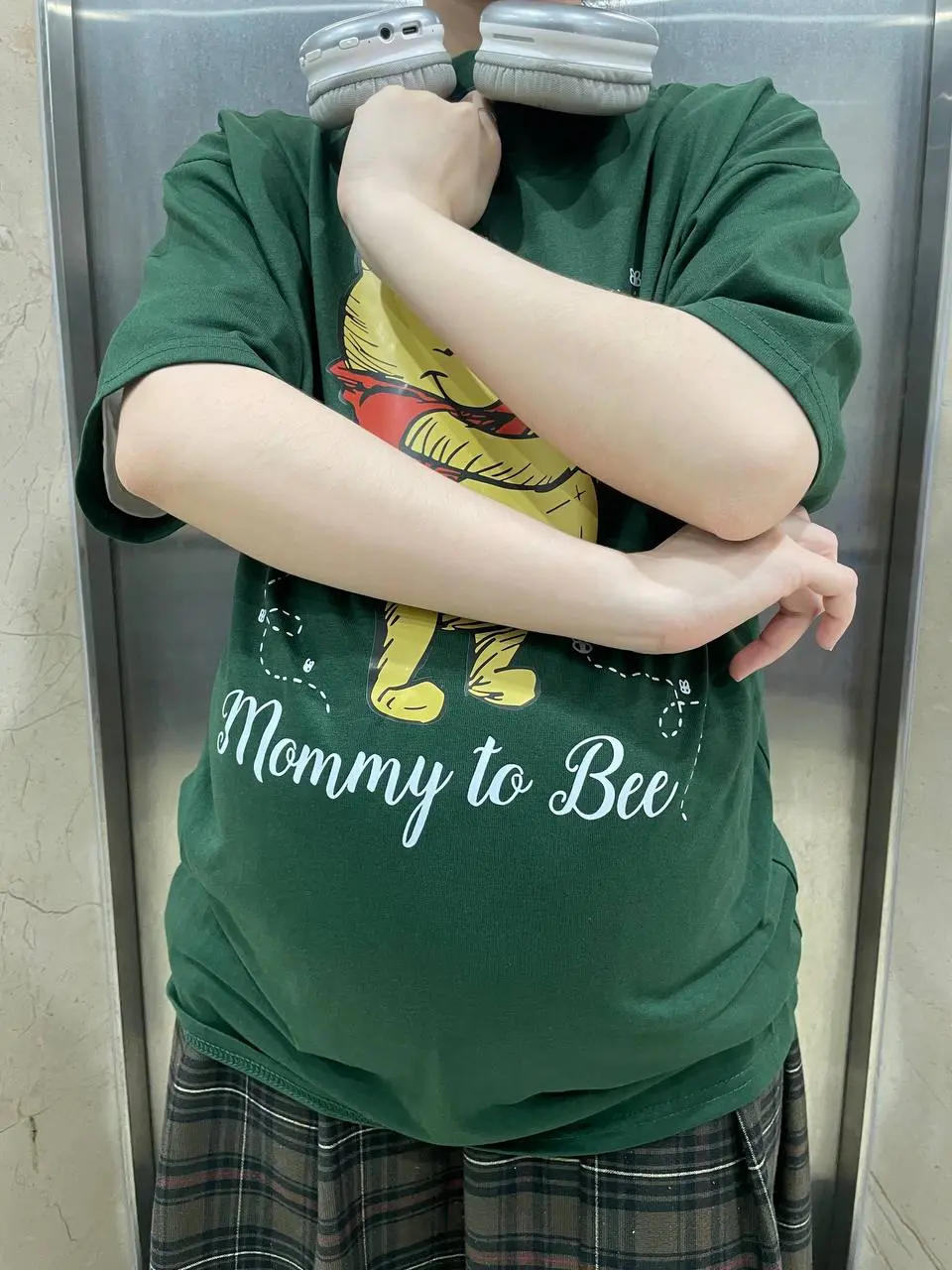 Mom To Bee Cute Shirt, Funny Pregnancy Shirt, Pregnancy Announcement Tee, Mom Life Shirt, Funny Mama Comfort Colors Shirt