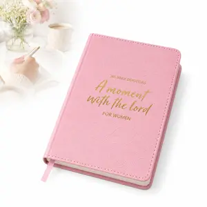 365-Day Devotional Bible for Women, NVA Full ColorHardcover, Daily Study, Christian Faith, Prayer, Reflection,Inspirational Devotional Gift for Her