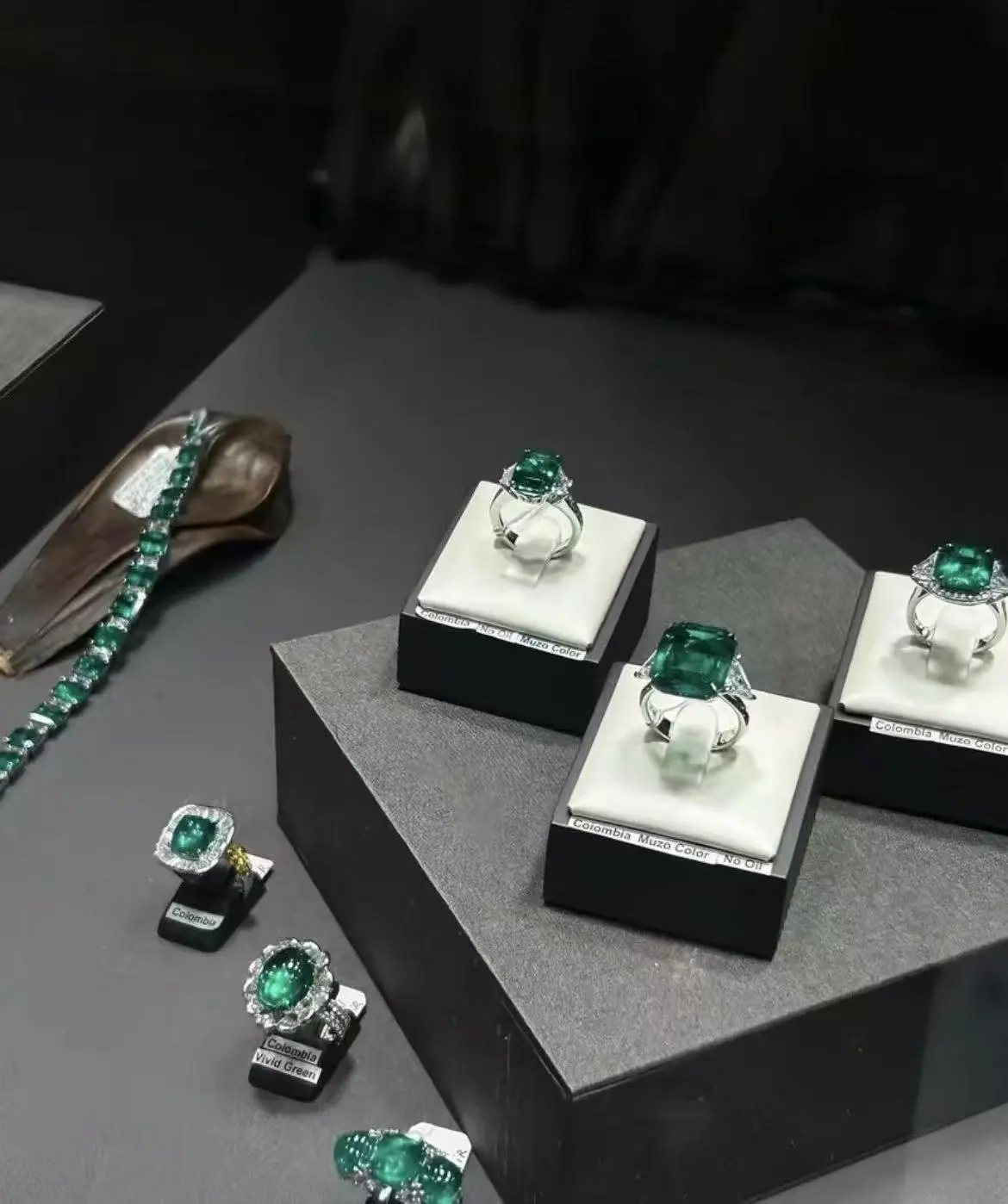 Premium Custom Jewelry & Ornaments