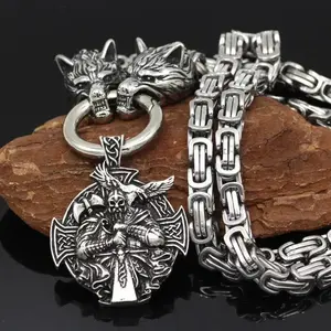 1 vintage stainless steel king chain Nordic Viking pendant, fashionable and trendy wolf head men's necklace