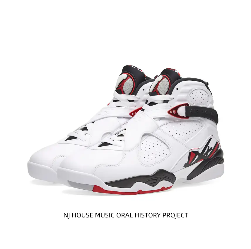 Timeless Versatile White High-Top Trainers with Stylish Red-Black Splicing Elements, Adjustable Buckle for Secure Fit, Ideal for Matching Jeans & Overalls (Sports Collectibles Accessory)