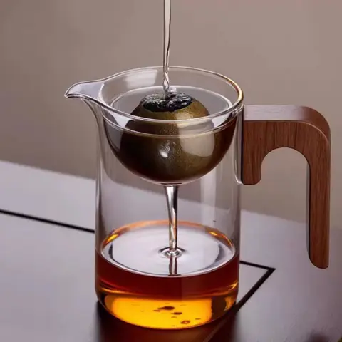 Antique Traditional Glass Tea Pitcher with Tea Ball Filter, 350ml/11oz Capacity, Wooden Handle, Classic Serving Drinkware for Office & Everyday Use