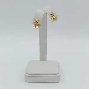 Earrings with imitation pearl designs, pieces for special occasions, 14K gold plated, high quality.