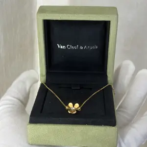 Pre-owned Van Cleef & Arpels Frivole Mini Bracelet 18K Yellow Gold Diamond Flower Bracelet VCARP0J200 JLP018748