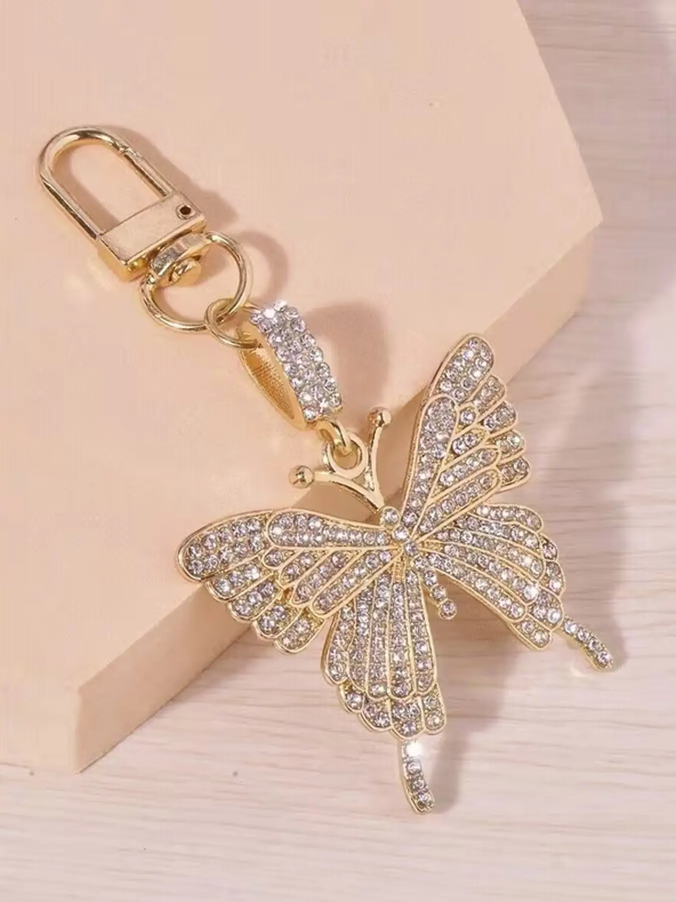 Rhinestone Bow Keychain, Bling Bling Keychains, Keychain Jewelry, Butterfly Shaped Pendant Adds Fashion To Luggage Or Handbags. Ideal Choice For Parties, Festivals, Birthdays. Thoughtful Gift For Girlfriends