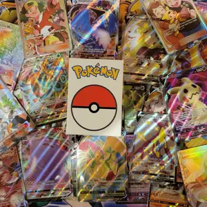 (100) Bulk Common and Uncommon Holographic Pokémon cards