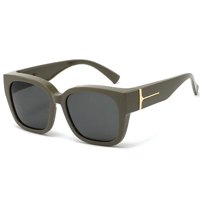 Glossy Coconut Grey Frame, Smoke Grey Lenses