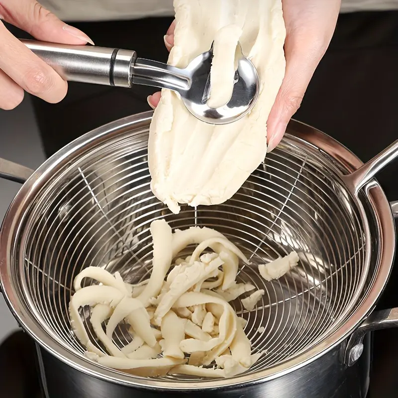 2pcs Noodle cutter, manual noodle cutter, restaurant kitchen gadget