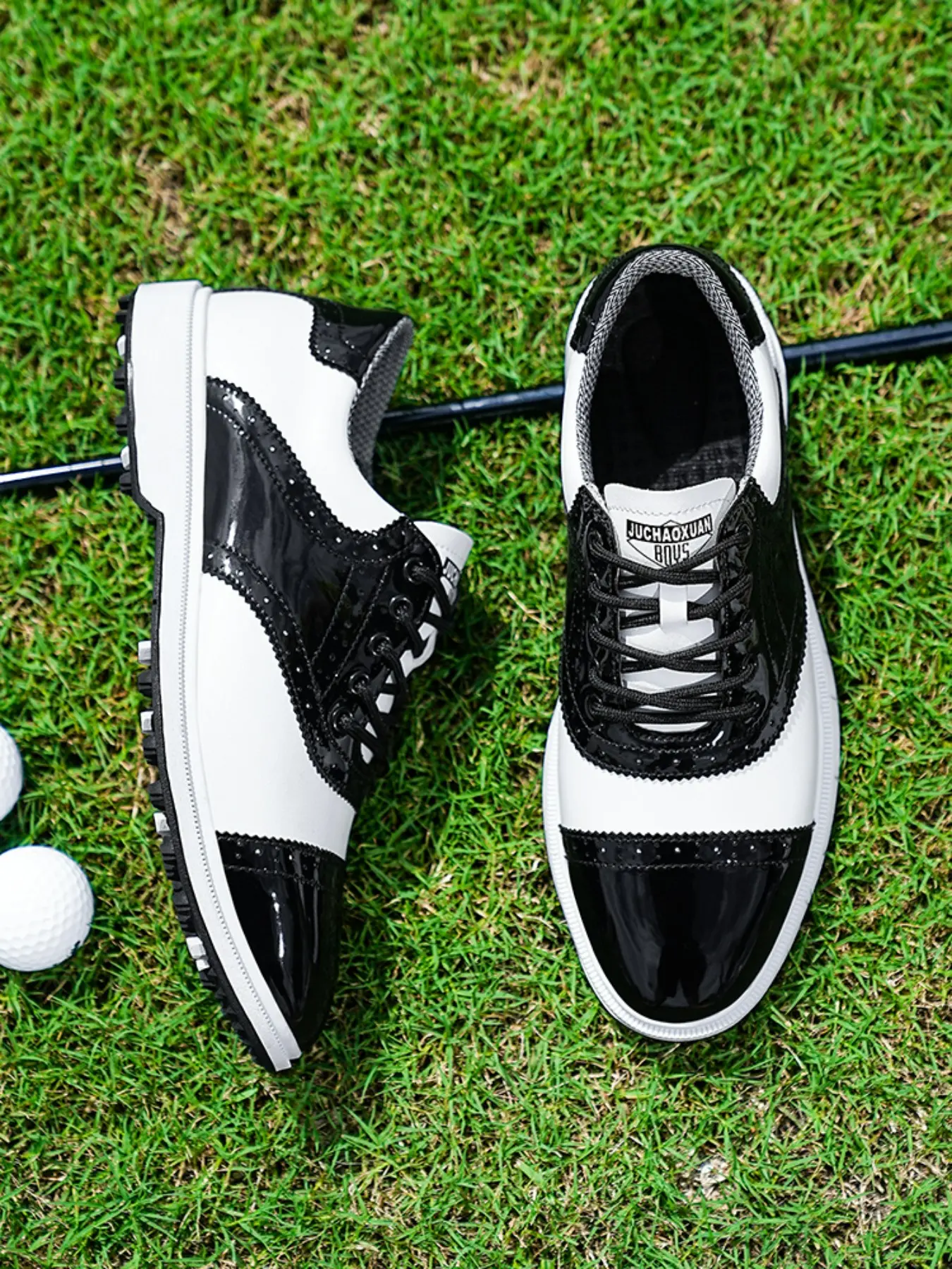 Men's Professional Golf Shoes, Comfortable No-Nail Design, Outdoor Activities and Walking, Performance Boost, Ideal for Golf Enthusiasts