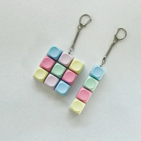 Portable Mechanical Keychain Fidget Toy – Colorful Silicone Keyboard Clicker, Durable Pocket Stress Relief Gadget for Adults & Women, Backpack Accessory with Tactile Button Decompression