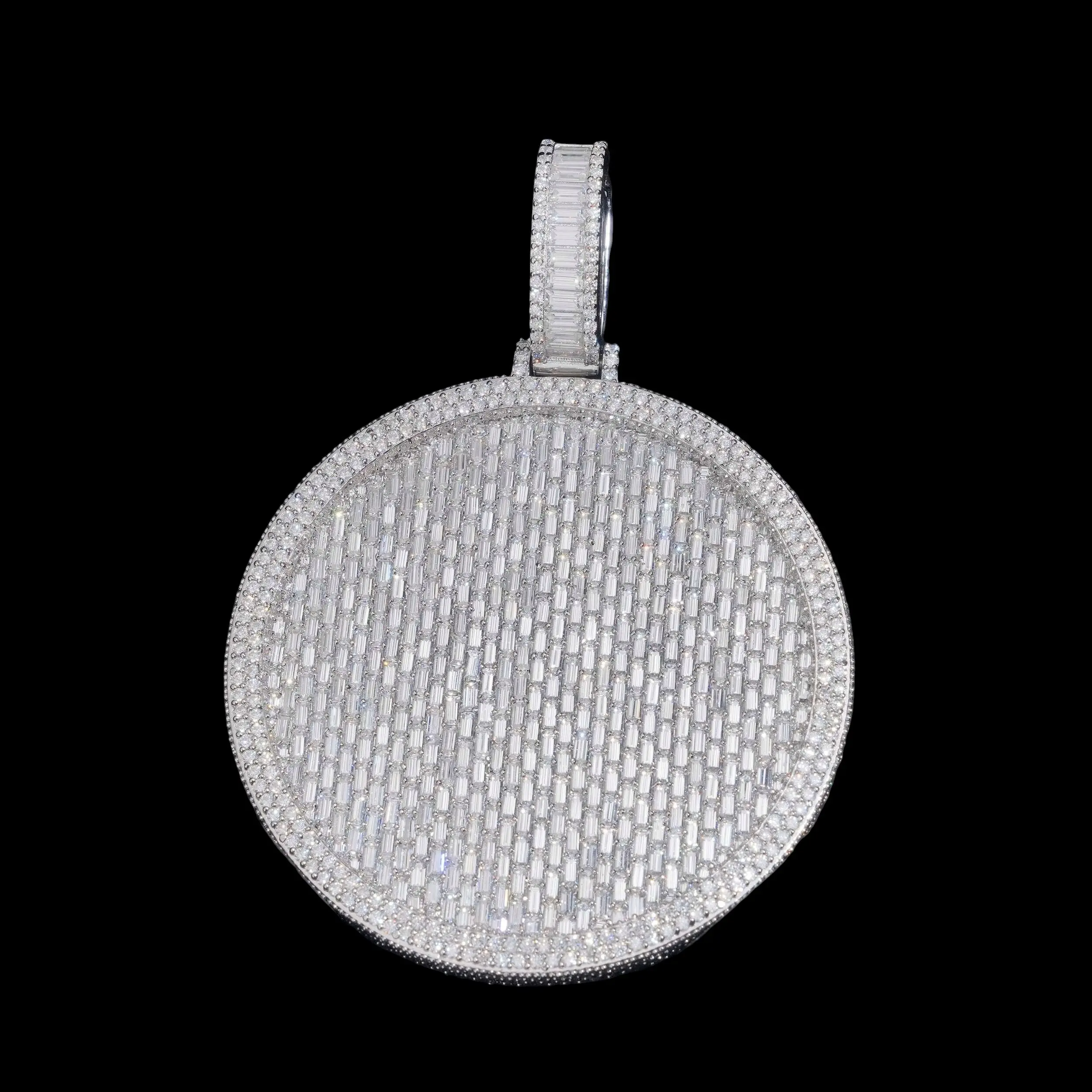 Heavy Baguette Round Pendant Lab Diamond – 14k Gold