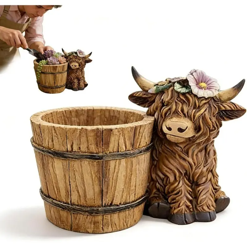 Rustic Farmhouse Style Resin Cow Succulent Planter, Whiskey Barrel Planter, High-End Bull Design Wooden Bucket Pot, Decorative Round Planter, Sculptural Planter, Flower Pot, Indoor Plant Pots, Ideal for Desktop Decoration and Gifts