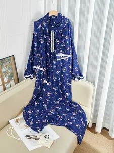 Middle Eastern Women's Scarf-Style Prayer Robe, Long Loose Comfortable Printed Dress, Elegant Floral Trim Design, Perfect for Daily Wear, Modest Islamic Clothing