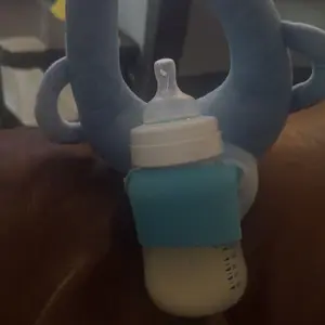 Soft nursing pillow for baby feeding with adjustable comfortable design suitable for little babies soft and breathable fabric provides comfortable feeding posture helps parents reduce fatigue ideal for feeding time and daily care