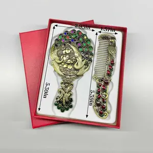 Vintage Peacock Crown Mirror And Comb Set With Creative Design, Perfect As A Gift For Holidays, Comes In A Portable Gift Box. - Antique Peacock Vanity Kit for Bridal Showers/Cosplay (Portable Gothic Hair Accessories)
