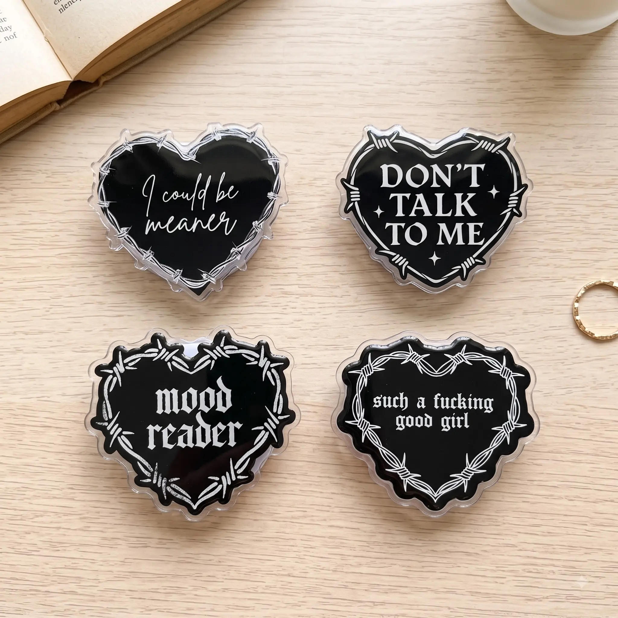 Black Heart Phone Grip, Gothic Barbed Wire Design, Sarcastic Quote Kindle Holder, Dark Moody Aesthetic, Edgy Punk Style, Alternative Magnetic Phone Stand