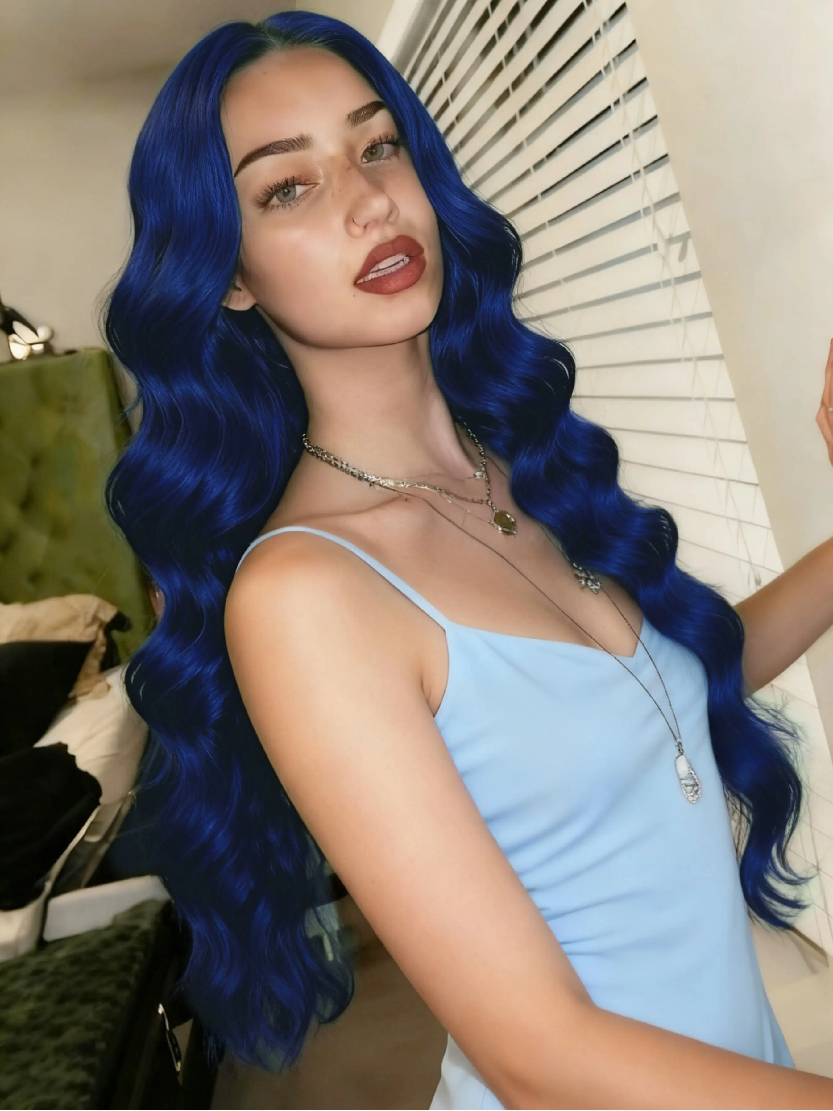 Navy Blue 13x4 Lace Front Wig Body Wave Synthetic Wig Free Part Natural Hairline Heat-Resistant Fiber for Women Parties Cosplay Stage 28 Inches Body Wavy Wigs