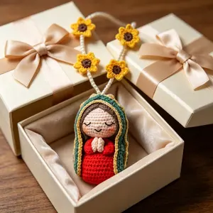 1pc 26 years New Maria Doll Sunflower Knit Keychain, Handmade Yarn Decoration, Four Seasons Universal Unisex, Suitable for anniversary birthday gift pendant decoration, perfect Mother's Day graduation season gift pendant decoration