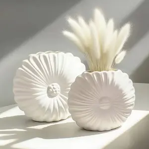 Petal Plastic Flower Vase, Ceramic Texture Matte, Shatterproof Lightweight Design, Ideal for Camping, Kids Room, Artificial/fresh Flowers