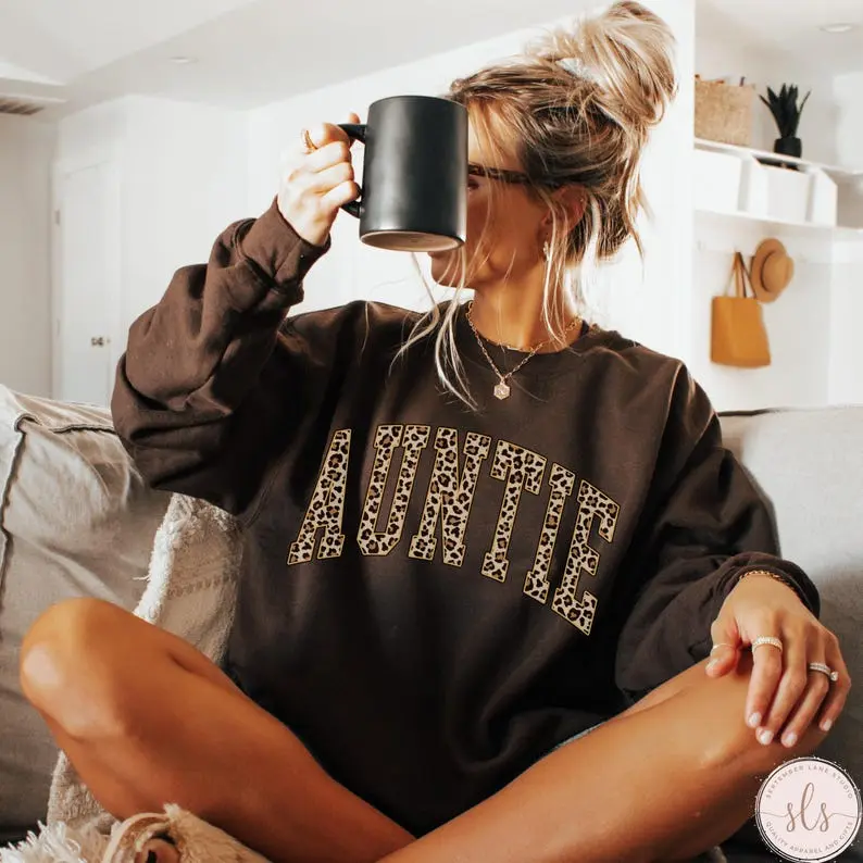 Auntie Sweatshirt, Aunt Gift, Aunt Birthday Gift, New Aunt Gift, Pregnancy Announcement Gift, Pregnancy Reveal
