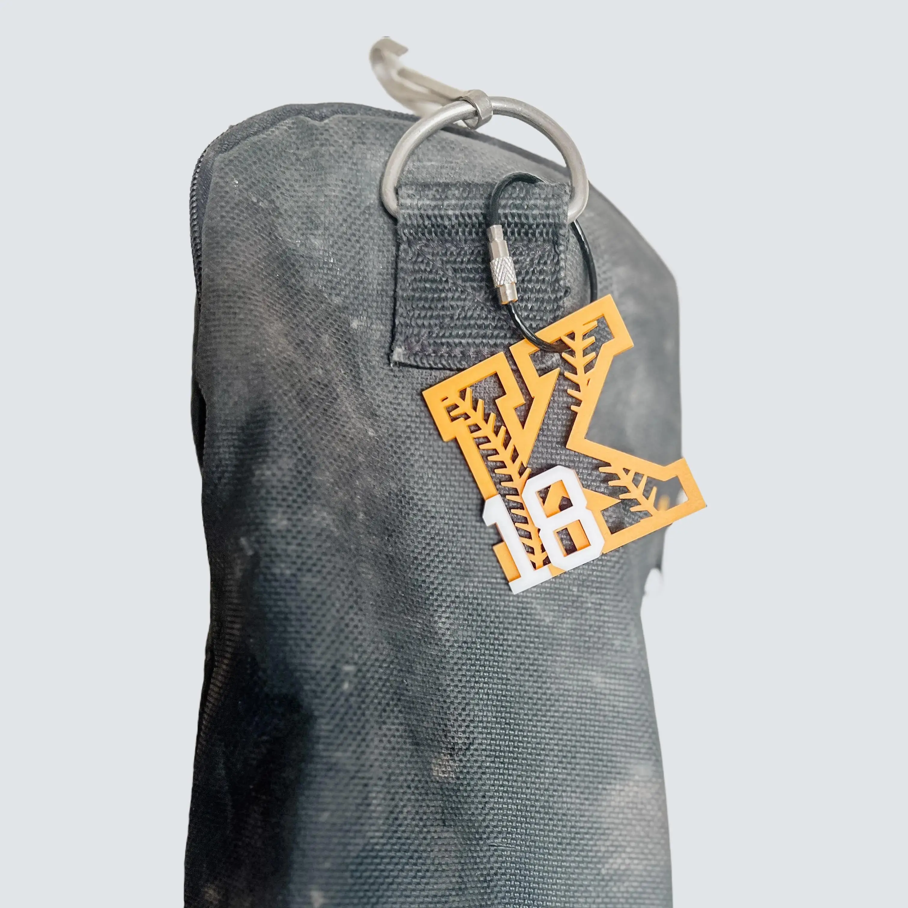 personalized Baseball Keychain – Durable Sports Bag Tag & Key Ring Accessory, Perfect Gift for Baseball Players, Coaches & Fans