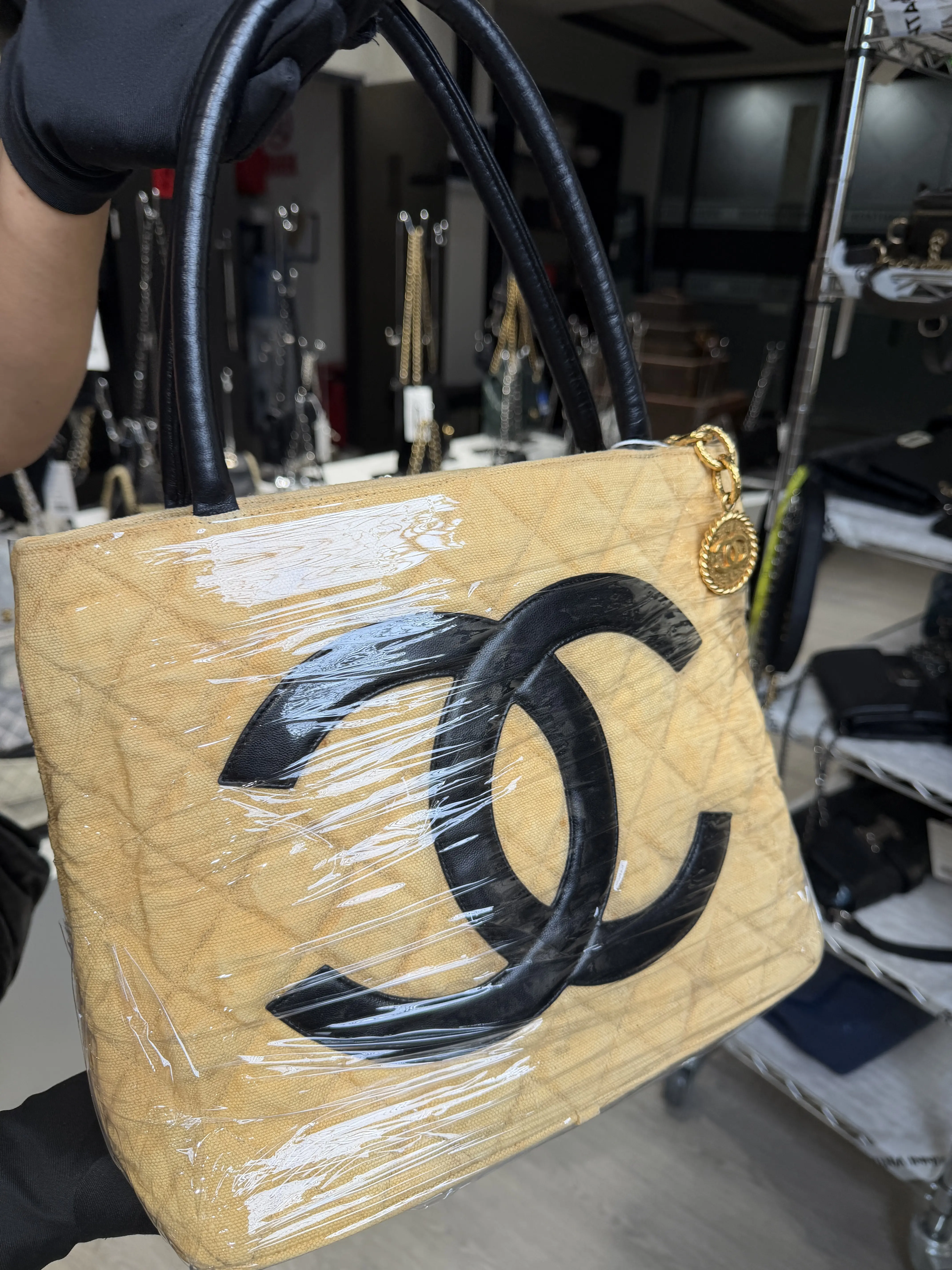 Pre-owned CHANEL yellow tote